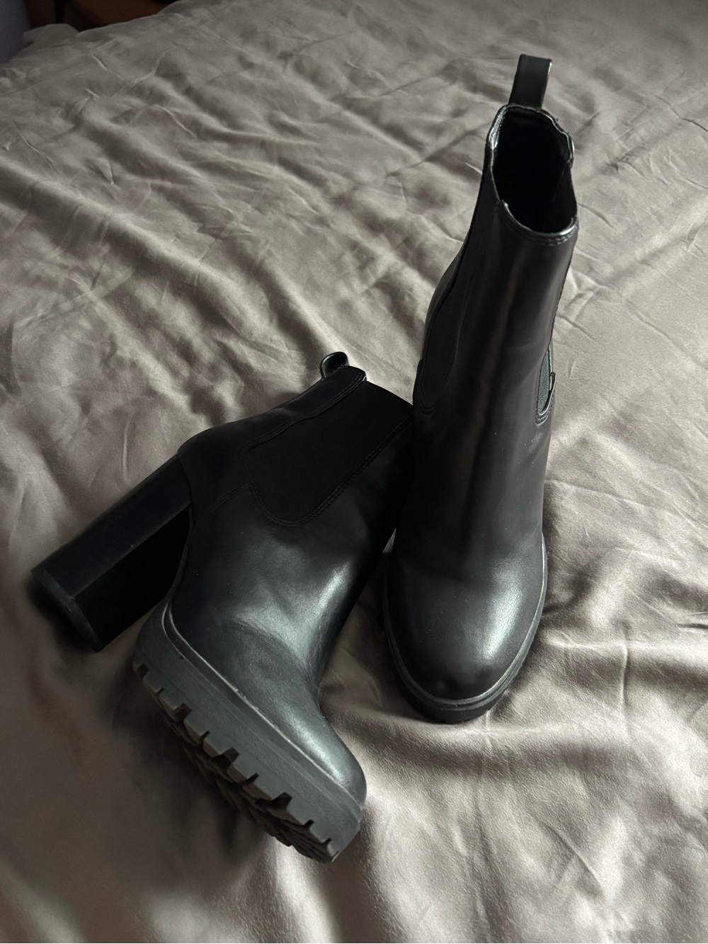 Steve Madden Black Chunky Heel Chelsea Boots